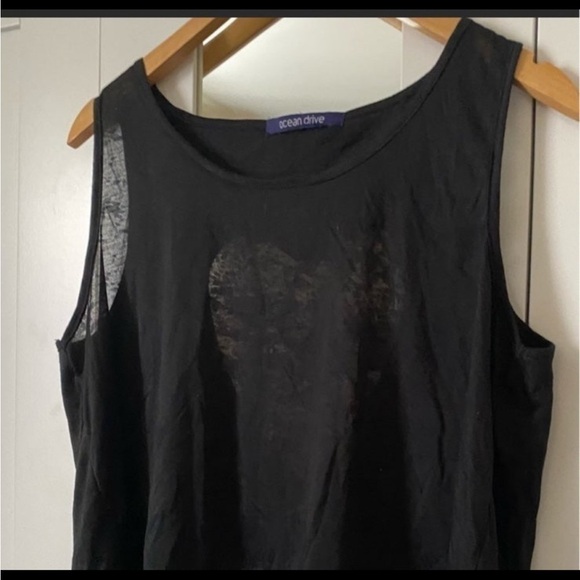 OCEAN Drive Black Tank Top Size S
Lightweight - Picture 3 of 8